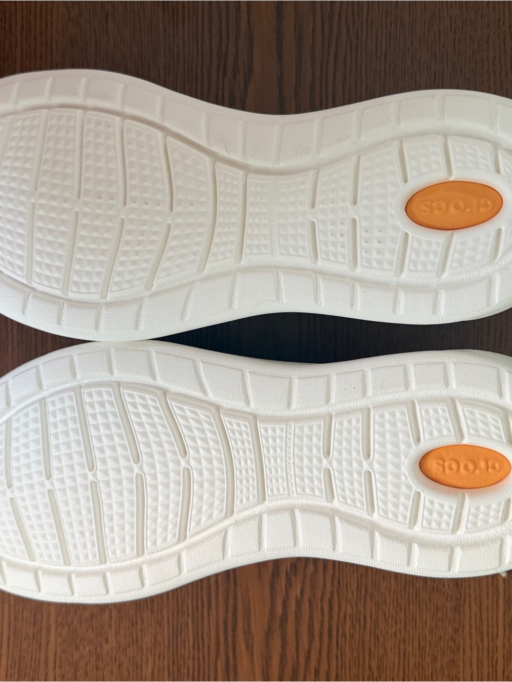 CROCS Women’s LiteRide 360 Pacer Sneakers in Cream with Orange Insole 10 Wide - Picture 3 of 7